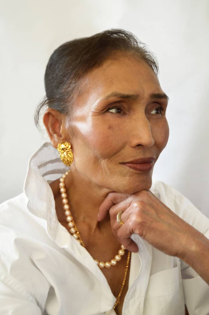 Mrs Chorm wears Phkachhouck 1.0 Earrings in 18kt Yellow Gold, Image Courtesy of EdoEyen