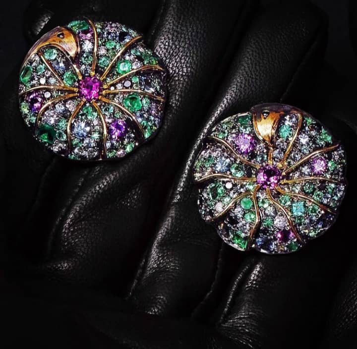 Beyoncé donates a gift from Jay-Z, her Glenn Spiro butterfly ring, to the  V&A