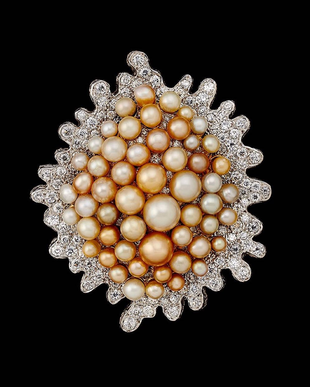 Brooch Pendant Set with Natural Pearls, diamonds and white gold by Jojo Grima. Image Courtesy of F Grima
