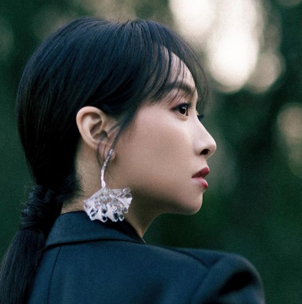 Victoria Song wears Aqua Gingko Leaf earrings. Image Courtesy of Feng J