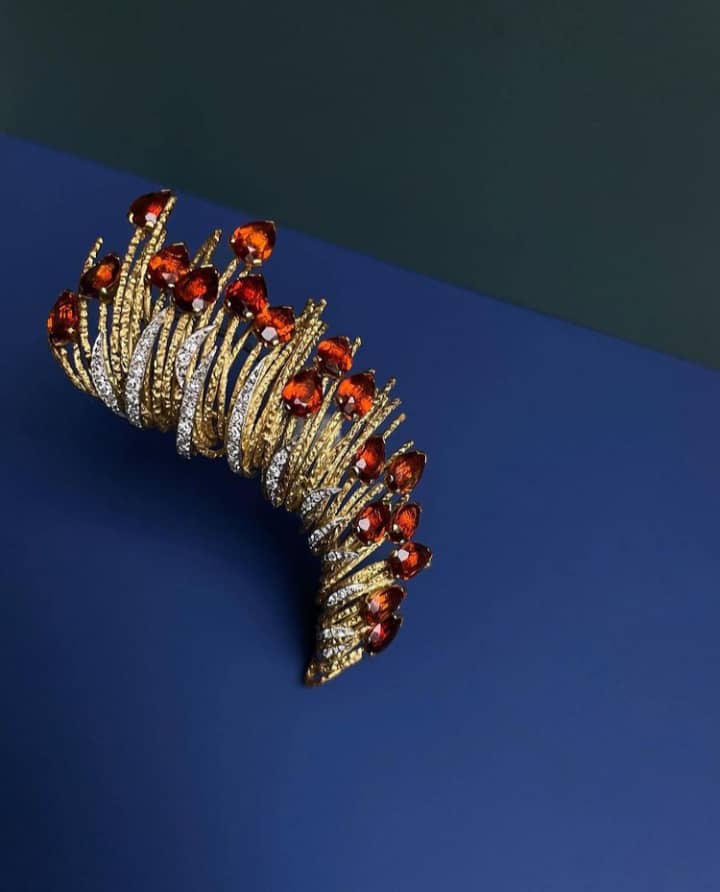 Textured Gold Wire, Citrine and Diamond Brooch by Andrew Grima. Image Courtesy of F. Grima
